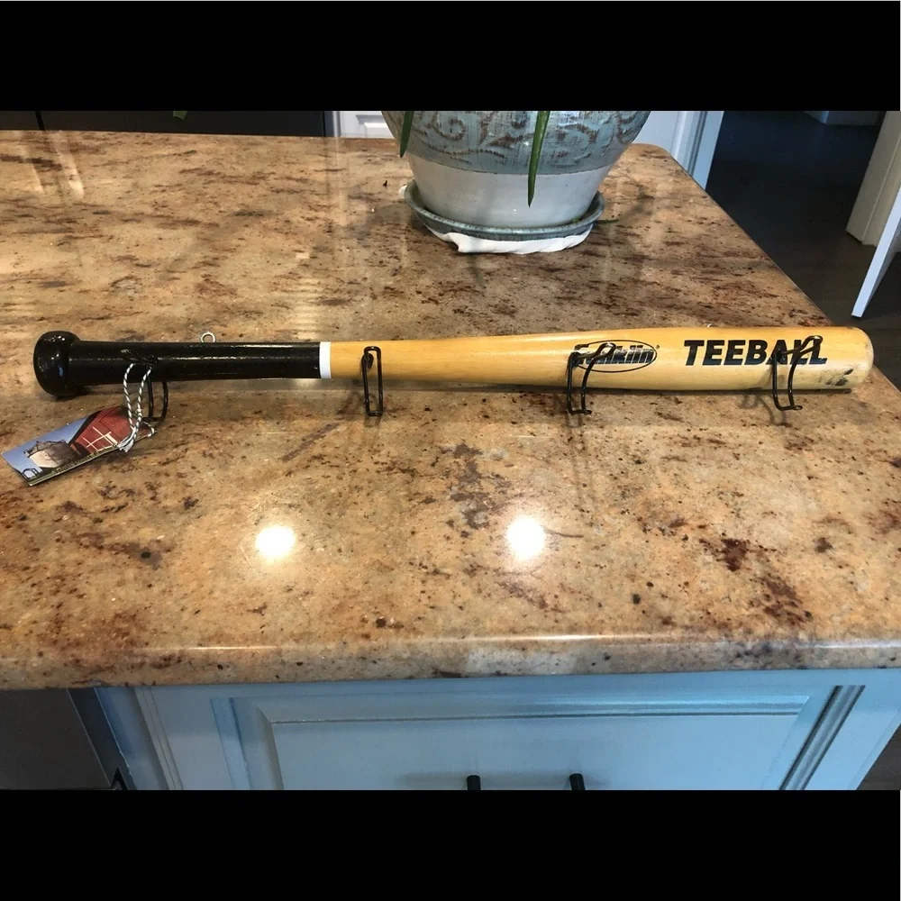 Authentic Repurposed Wooden Tee ⚾️Bat Wall Hanger